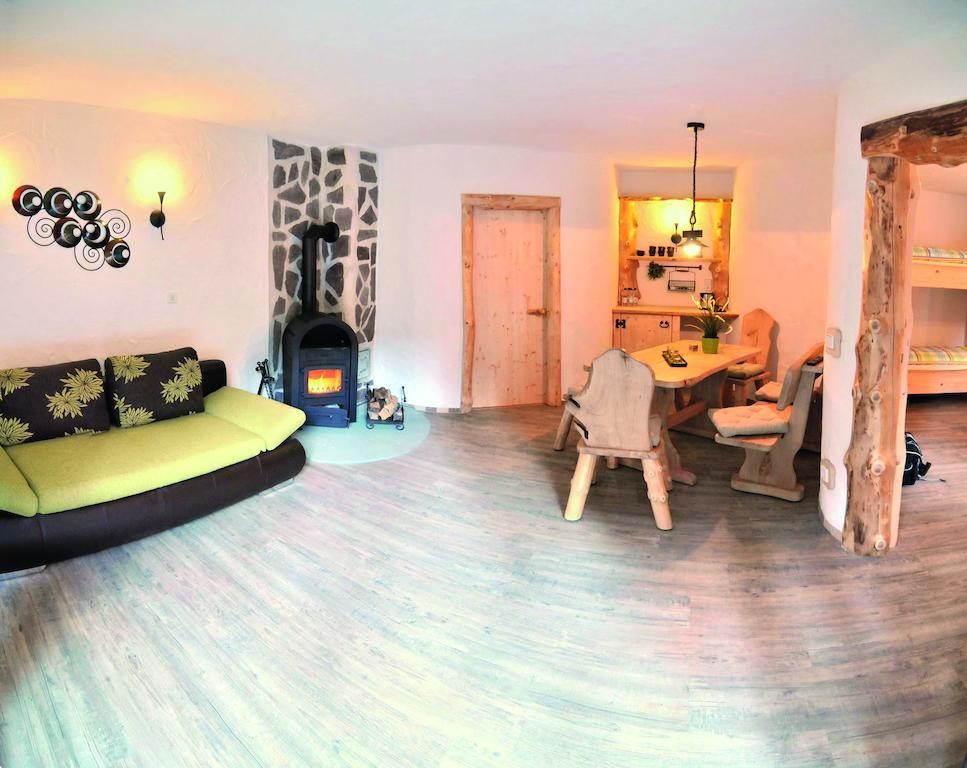 Feriendorf Auenland Eisfeld Ruang foto