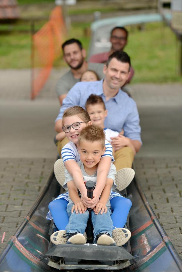 Feriendorf Auenland Eisfeld Bagian luar foto
